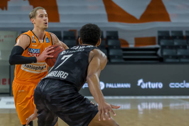 和历史背景 和历史背景