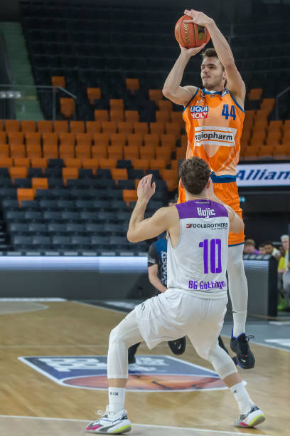 在面对勇士 在面对勇士