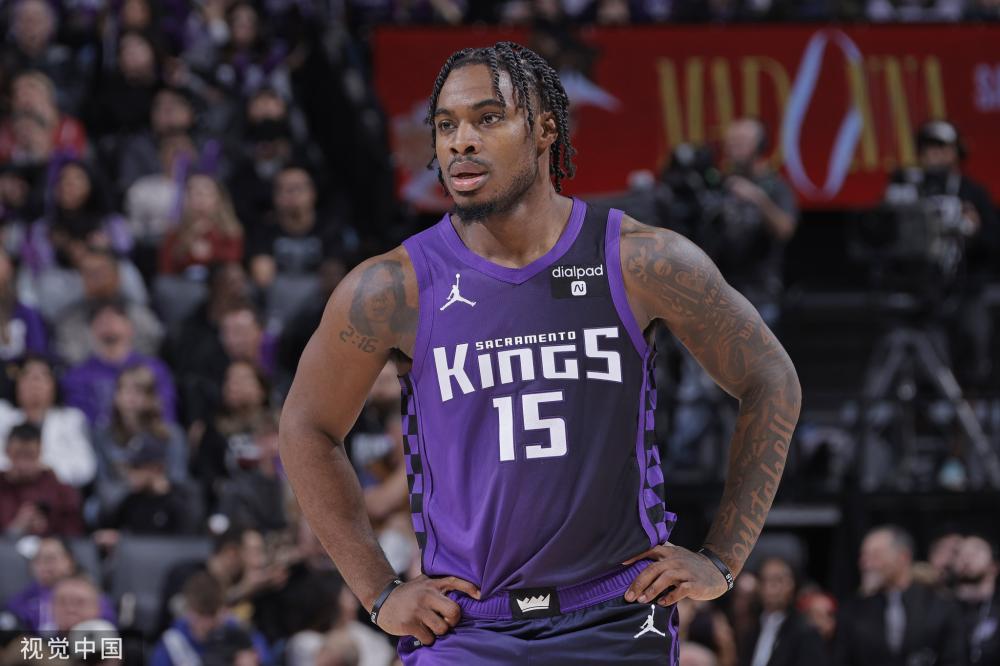 持竞争力的 持竞争力的